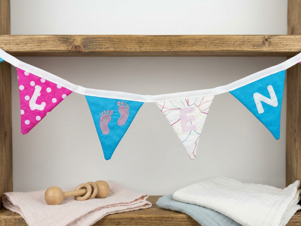 Wimpelkette mit doodle Buchstaben - ITH-Stickdatei